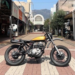 Yamaha SR400 スクランブラー　トラッカー vmx 1...