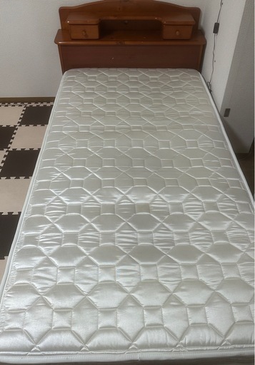 シングルベッド　マットレス付き