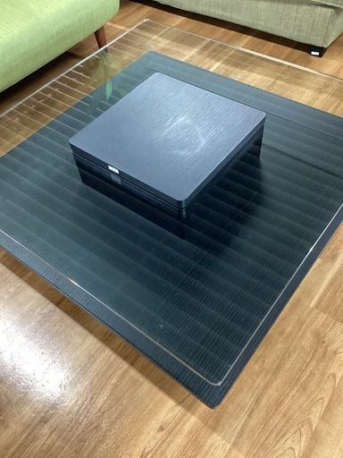 ガラストップセンターテーブル【町田市再生家具】　250967