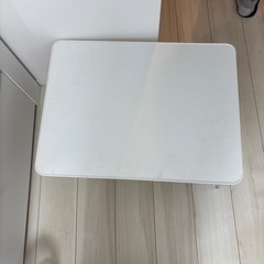 折りたたみ　テーブルの画像