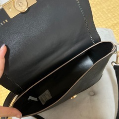 ショルダーバッグの画像