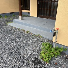 販売中物件の敷地内の草取り(写真撮影必須)の画像