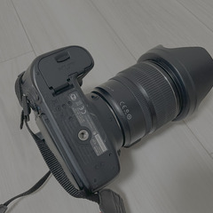 
Canon EOS 70D + EF-S 15-85 IS USM + BG-E14 縦位置グリップ 豪華セットの画像