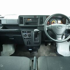 自社ローンは選べる車種が少ない！乗りたい車が対象外！そんな経験があるあなたへ！【オトロン大垣店】にお任せください！/ダイハツ ハイゼットカーゴ 　デラックス　ＨＲ　ＳＡ３の画像
