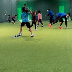 子育て経験もキャリアに！笑顔と体を動かすお仕事。スポーツインストラクター補助の画像