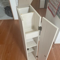 トイレ収納の画像