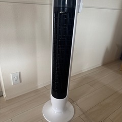 日立　2018年製　タワー型扇風機