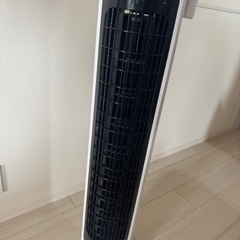 【お値下げ】日立　2018年製　タワー型扇風機の画像