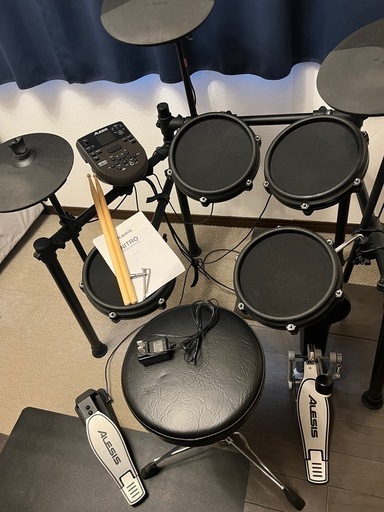 Alesis電子ドラムNitro Mesh Kit（YAMAHA椅子付き）