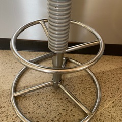 バーカウンター椅子の画像