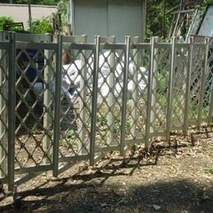 ワイドタイプ　アコーディオンフェンス　伸縮アルミフェンス　ジャバラフェンスの画像
