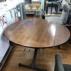 東馬　昇降テーブル　　ブラウン　【トレファク　川越店】の画像