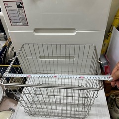 ワイヤーランドリーバスケットの画像