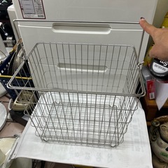 ワイヤーランドリーバスケットの画像