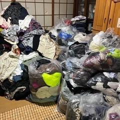 1着100円　メンズ　レディース　自宅フリーマーケット^_^ 夏服　大量入荷！！の画像