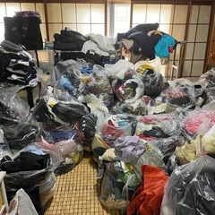 1着100円　メンズ　レディース　自宅フリーマーケット^_^ 夏服　大量入荷！！の画像