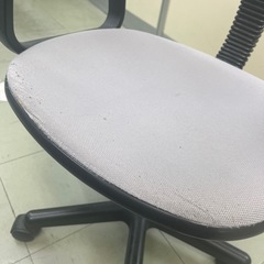 オフィス　椅子の画像