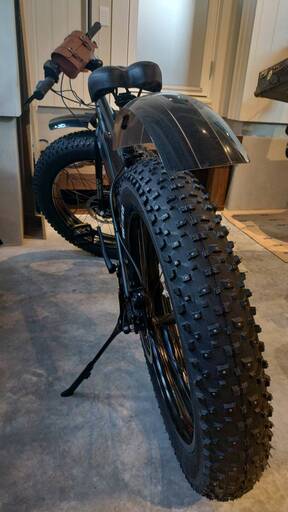 BRONX TRX-EVO 電動アシスト両輪駆動ファットバイク スパイクタイヤ付