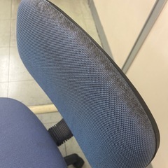 オフィス　椅子の画像