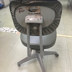 オフィス　椅子の画像
