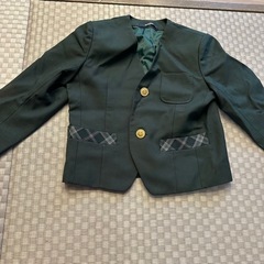 グリーンベア　制服の画像