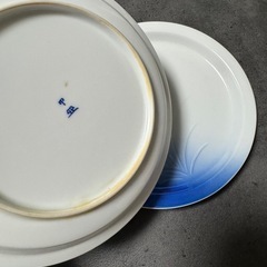 皿2枚の画像