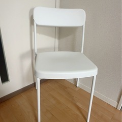 IKEA  VIHALS ヴィーハルス チェア, ホワイトの画像