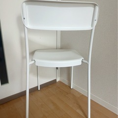 IKEA  VIHALS ヴィーハルス チェア, ホワイトの画像
