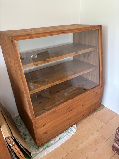 木製ショーケース