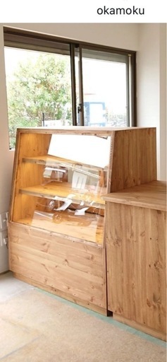 木製ショーケース
