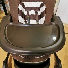 (値下げ)combi電動ベビーラック(ハイローチェア)の画像