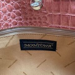 MONTOWA バッグ ピンク色 革 クロコ型押し エナメル加工　レディースの画像