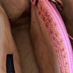 MONTOWA バッグ ピンク色 革 クロコ型押し エナメル加工　レディースの画像