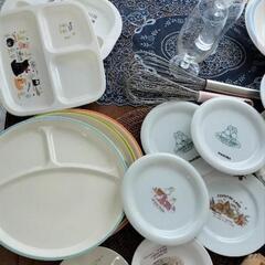 お値下げしました。断捨離‼️食器、グラス、泡立て器等、写真の全部の画像
