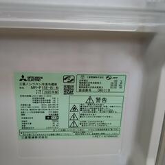 MITSUBISHI 2ドア冷蔵庫 MR-P15E-B1 2020年製  扉にキズ・凹みあり、人気のブラック 動作確認済み【こちらは店舗です。浜村鹿野温泉ICから3分 買取本舗 宮本リサイクル 営業時間9～19時 定休日水曜のみ←連絡できませんm(_ _)m】の画像