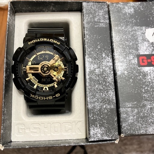 G-SHOCK  箱付き未使用品　ブラック　ゴールド　