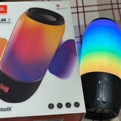 360°のライトショーと360°サウンドを組み合わせたポータブル防水Bluetoothスピーカー、JBL Pulse 3(パルス3)の画像
