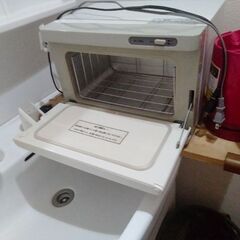 ワールドジェイビー タオルウォーマー 電気温蔵庫 TW-7S/W 2019年製 動作確認済みの画像
