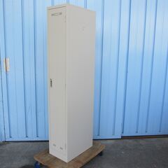 １人用ロッカー　鍵あり　ニューグレー　生興製　317ｘ515ｘ1790
