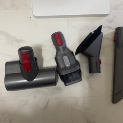 ジャンク品　ダイソン　掃除機　Ｖ10  の画像