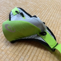 アシックスランニングポーチの画像
