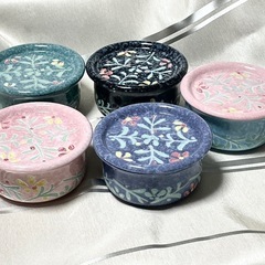 蓋つき和風小鉢5つ& 1.4L冷水筒3つセットの画像