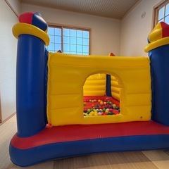 ⚠️値下げ実施中　
室内エアー遊具　トランポリン　ボールプールの画像