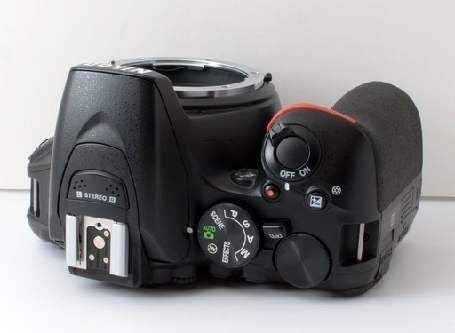 初心者に超おすすめ！Nikon D5600★Wi-Fi内蔵★高速AF★キレイ画質  1ヶ月動作補償あり！送料無料！