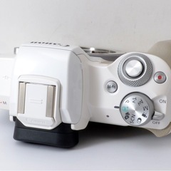 全部未使用級！Canon EOS kiss M★望遠付き★Wi-Fi内蔵  1ヶ月動作補償あり！ 安心の補償付き発送！ 送料無料！の画像