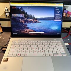 ASUS ROG Zephyrus G14 GA403UI 14.0 RTX 4070 Ryzen9 8945HS 32GBの画像