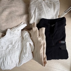 ニット　カーディガン　冬服　白　ベージュの画像