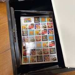 チロルチョコ　コンテナの画像