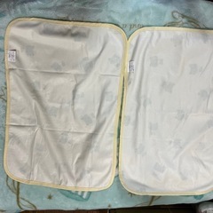 ✨️🐸カエル柄オムツ替えシート2枚セットの画像