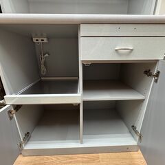 ★リユースのサカイ春日部店★KJ10690 パモウナ 食器棚 グレー H220×W85×D46 クリーニング済みの画像